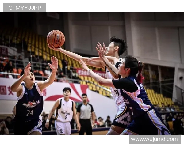 2019年CBA精彩回顾广东队与江苏队激烈对决录像分析 2019年CBA精彩回顾广东队与江苏队激烈对决录像分析